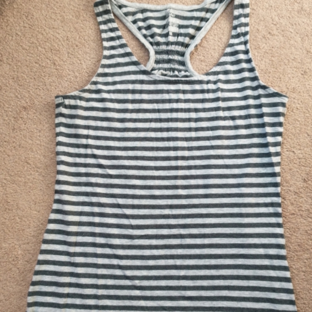 Tank Top Bundle - Picture 3 of 4